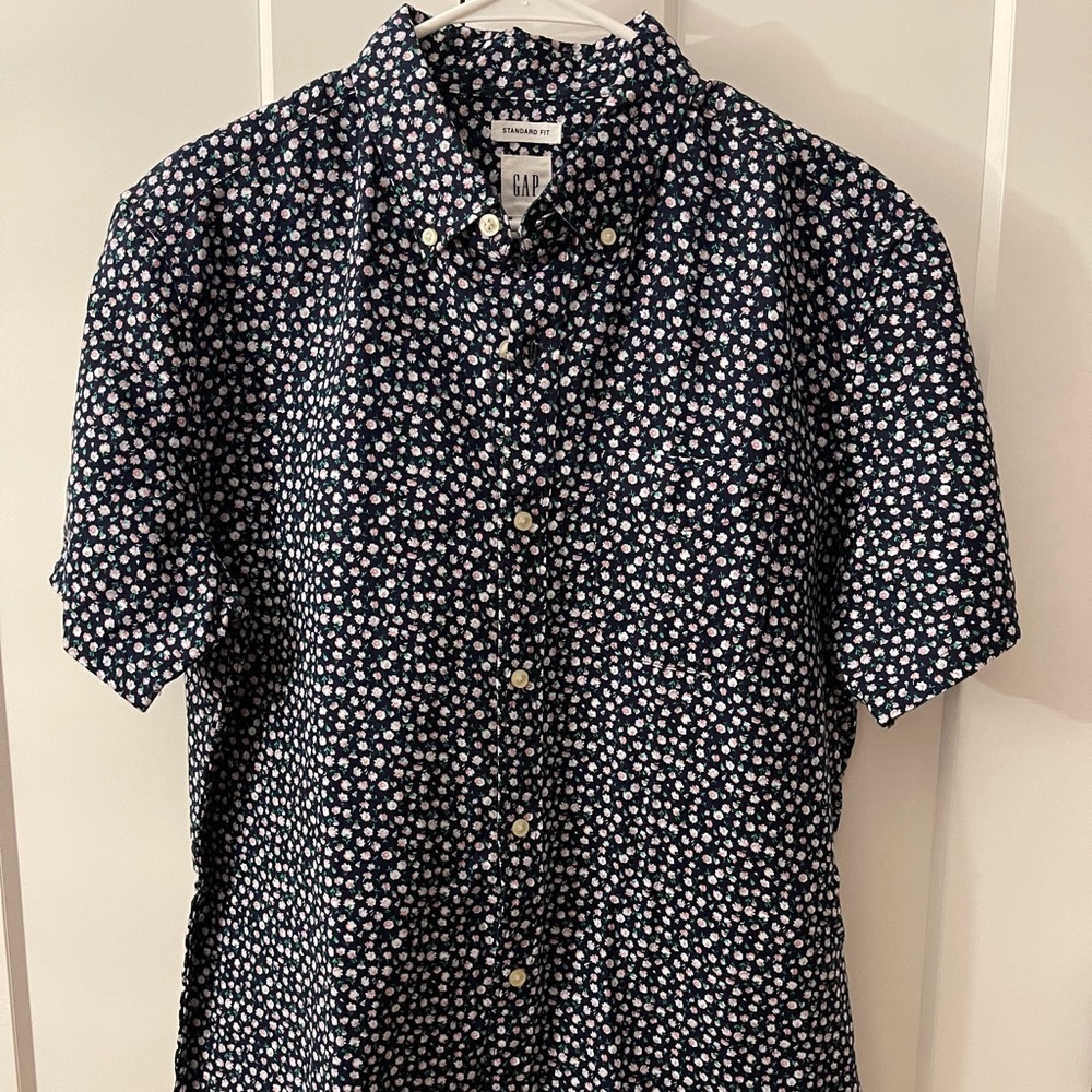 Gap: button down floral shirt
